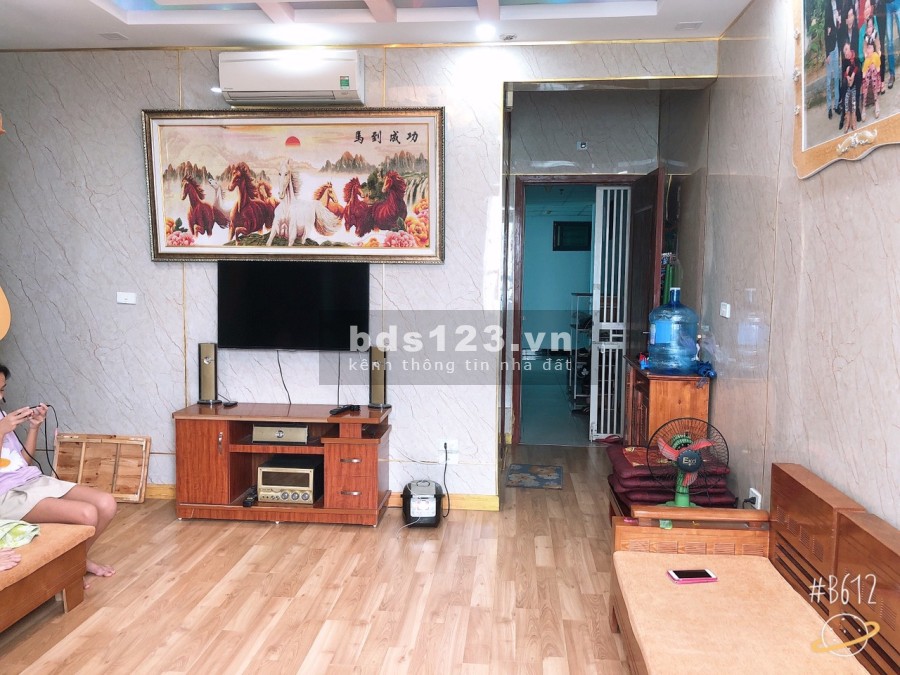 Cần bán gấp chung cư Kim Văn Kim Lũ, Hoàng Mai giá tốt tiện đầu tư, sổ đỏ chính chủ