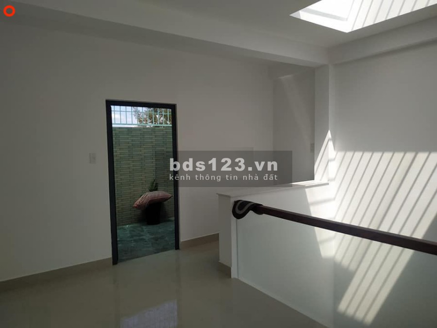 Nhà mới hẻm xe hơi Chu Văn An diện tích 4.5x12m 1 trệt, lửng 3 lầu, giá bán chỉ 20 triệu