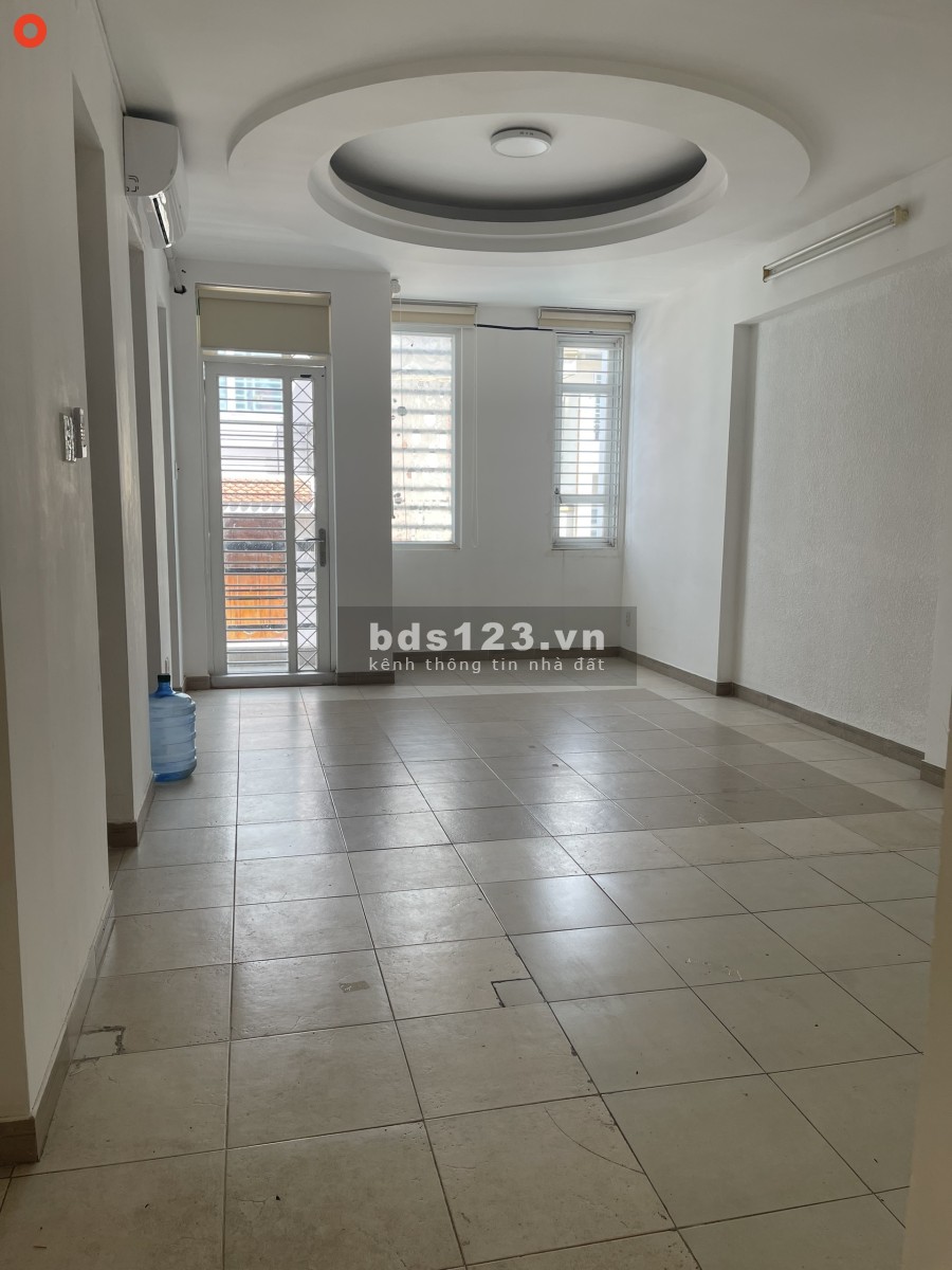 Hẻm xe tải Phan Văn Trị diện tích 4x18m, trệt, lửng, 3 lầu, 8pn, 8wc giá tốt, khu dân cư