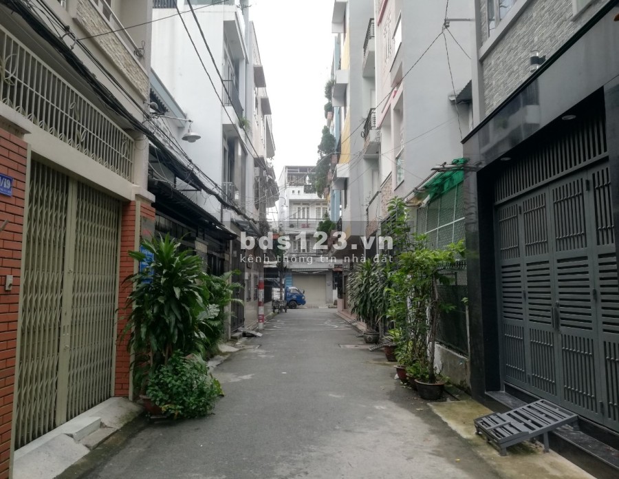 Nhà rộng kiên cố đường Năm Châu, P.11, Quận Tân Bình giá bán 4,65 tỷ sổ hồng riêng, pháp lý chuẩn