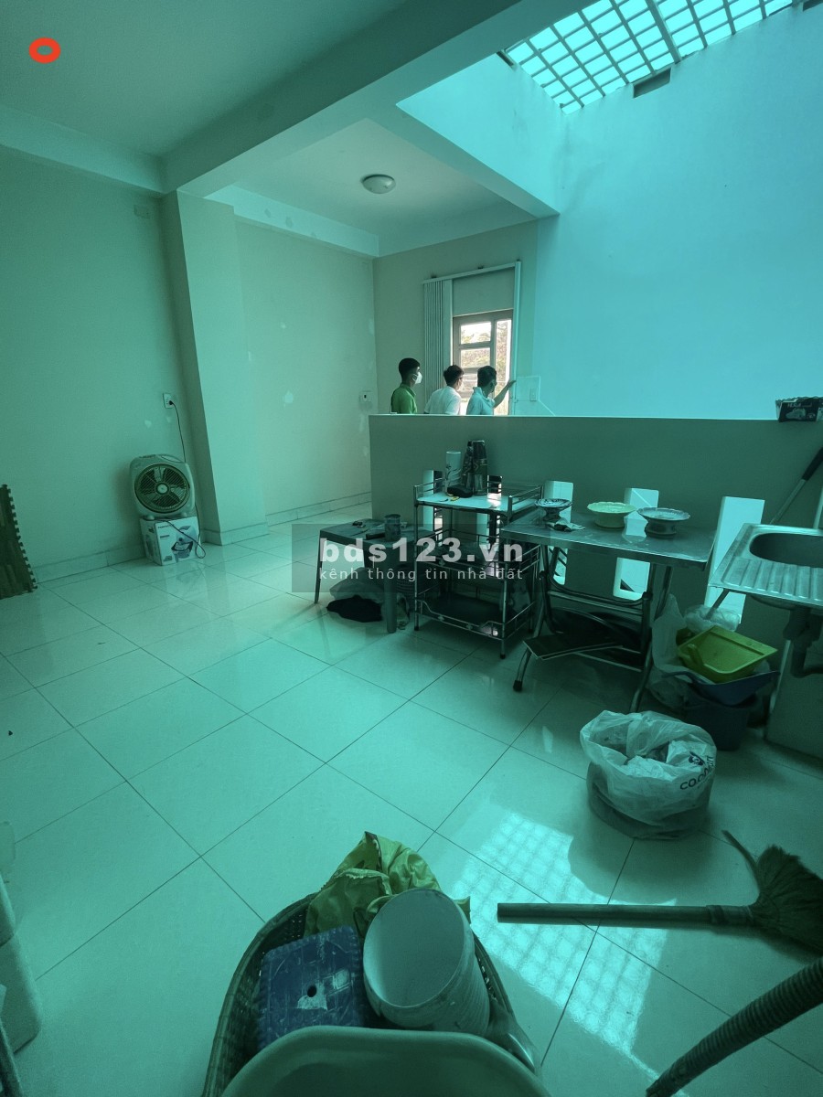 Hẻm xe hơi ra vào Đặng Thuỳ Trâm diện tích 5x16m, 1 trệt, 2 lầu 4 phòng ngủ, 3 wc giá chỉ 17tr