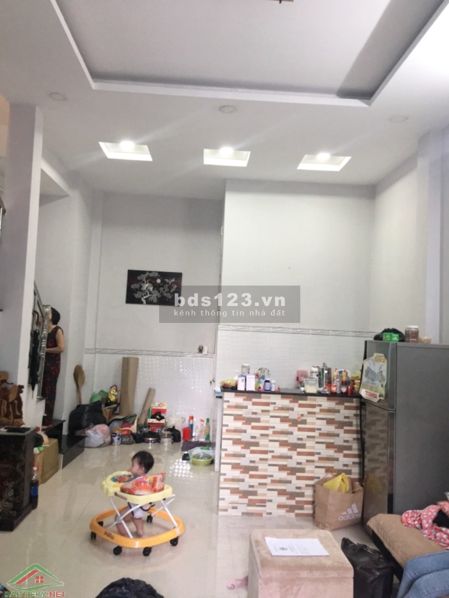 Chỉ 4 Tỷ - Quận Tân Bình, HBG, 1 trệt, 1 lầu, 2pn, 2wc,..khu dân cư đông đúc, tiện ích đầy đủ