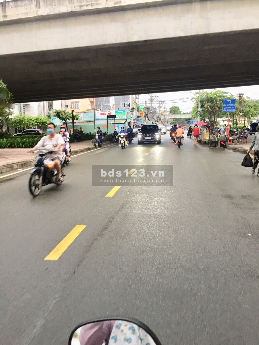 Cho thuê nhà mặt tiền 6 lầu mới xây 100% có thang máy liên hệ xem nhà 0392522170