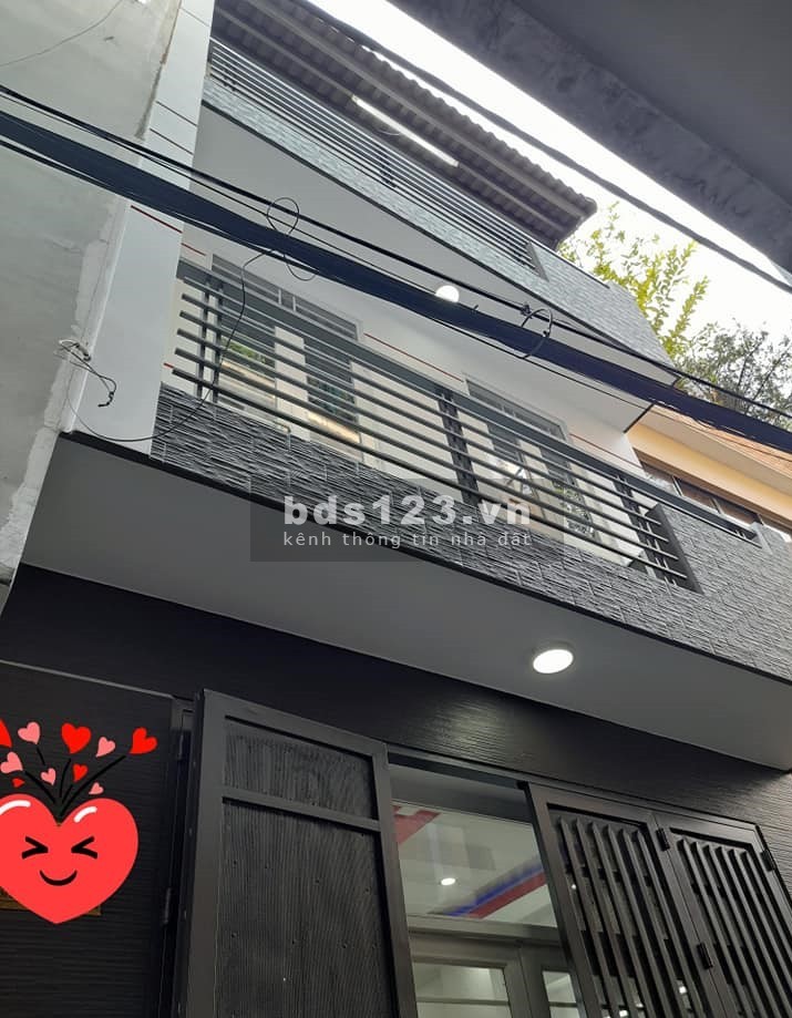 Nhà đường Vườn Lan, 16m2, hẻm đẹp xe hơi tránh, Tân Bình chỉ 2 tỷ 15