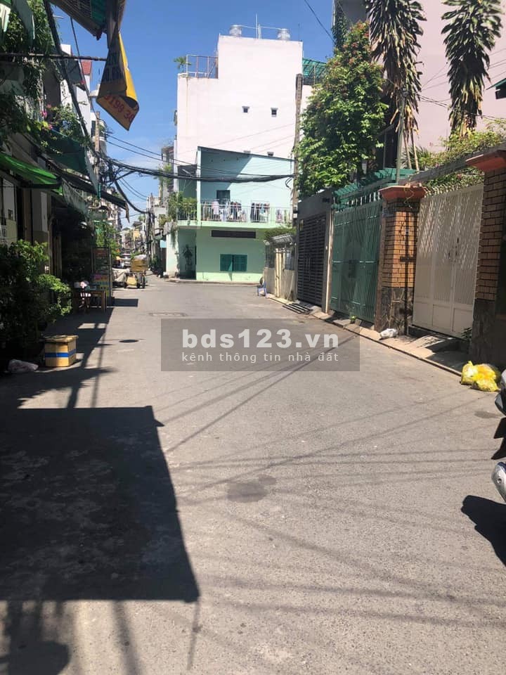 Nhà đường Vườn Lan, 16m2, hẻm đẹp xe hơi tránh, Tân Bình chỉ 2 tỷ 15