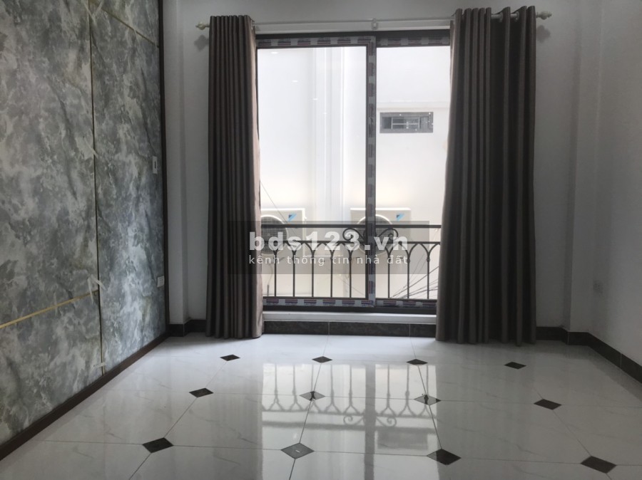 Nhà mới phố Giáp Bát 4 tầng x 47m, rừng tiền ích xem là ưng, ở là thích 2 mặt thoáng trước sau