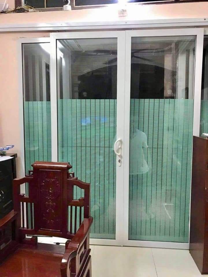 Nhà mặt tiền đường Nguyễn Chính, Quận Hoàng Mai, giá bán 2.7 tỷ, khu dân trí cao, an ninh