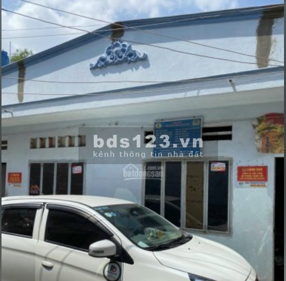 Bán nhà có 13 phòng trọ giá chỉ 30 triệu/m2, giá tốt, liên hệ 0903721799 diện tích 281m2, lhcc