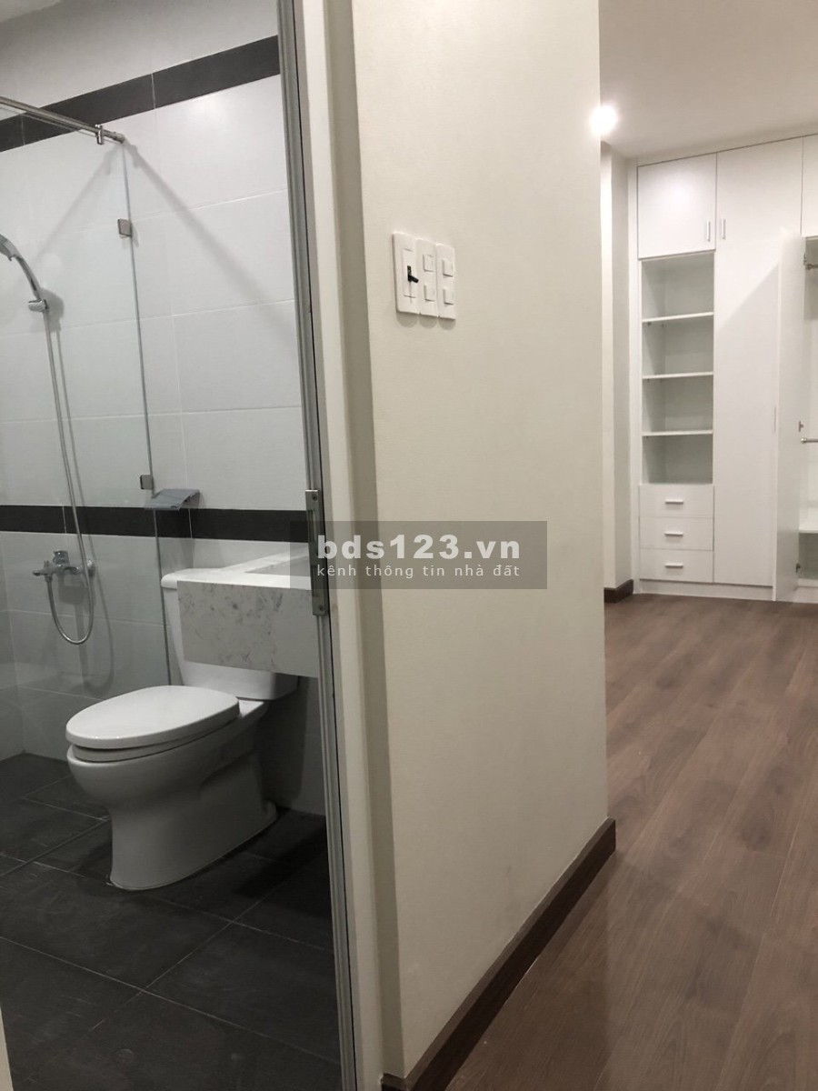 Cho thuê nhà hẻm xe hơi đường Nguyễn Thiện thuật, Q3. thông ra Nguyễn Đình Chiểu, Bàn Cờ.