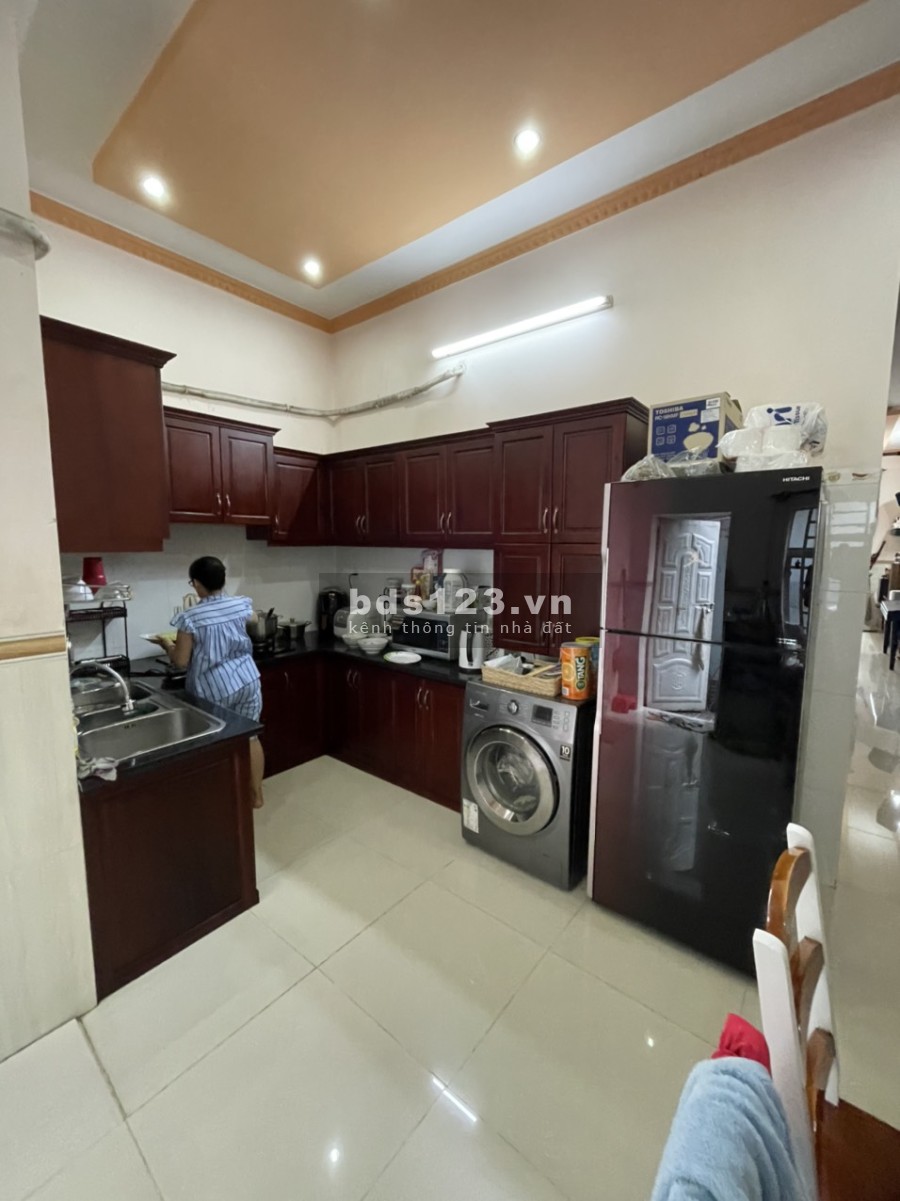 Bán nhà phường Tân Phong đường Nguyễn Văn Hoài bên hông bệnh viện tâm thần, giá tốt
