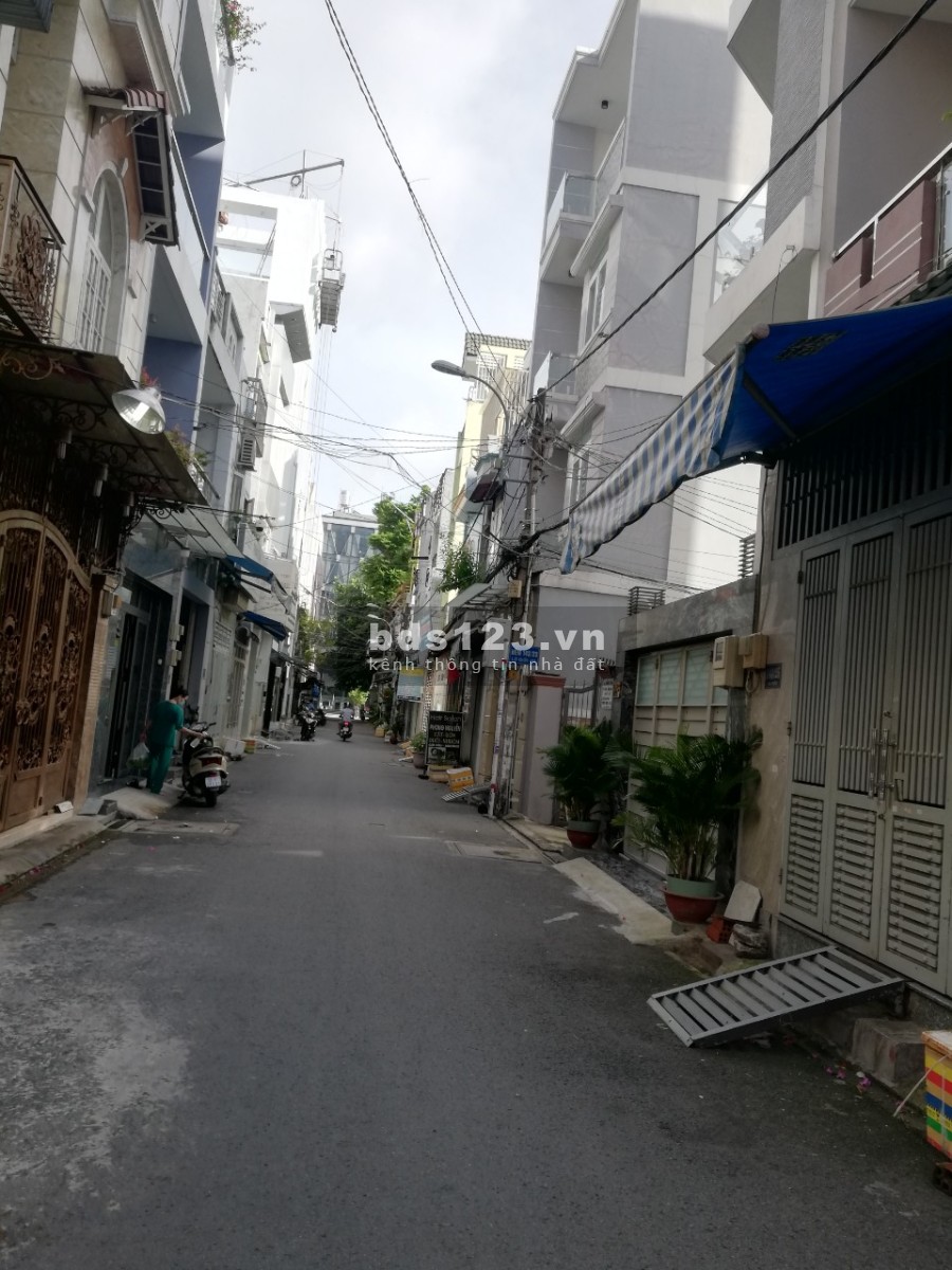 Nhà mới ở ngay. Hẻm an ninh, xe hơi tránh. Đường Gò Dầu. 4,2 tỷ.