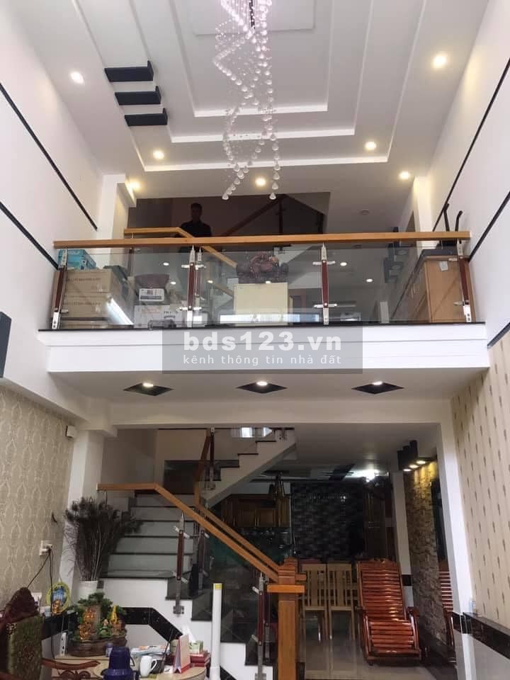 Bán nhà hẻm xe hơi 6m, diện tích 70m2, 5 tầng khu D2 phường 25 VIP nhất Bình Thạnh