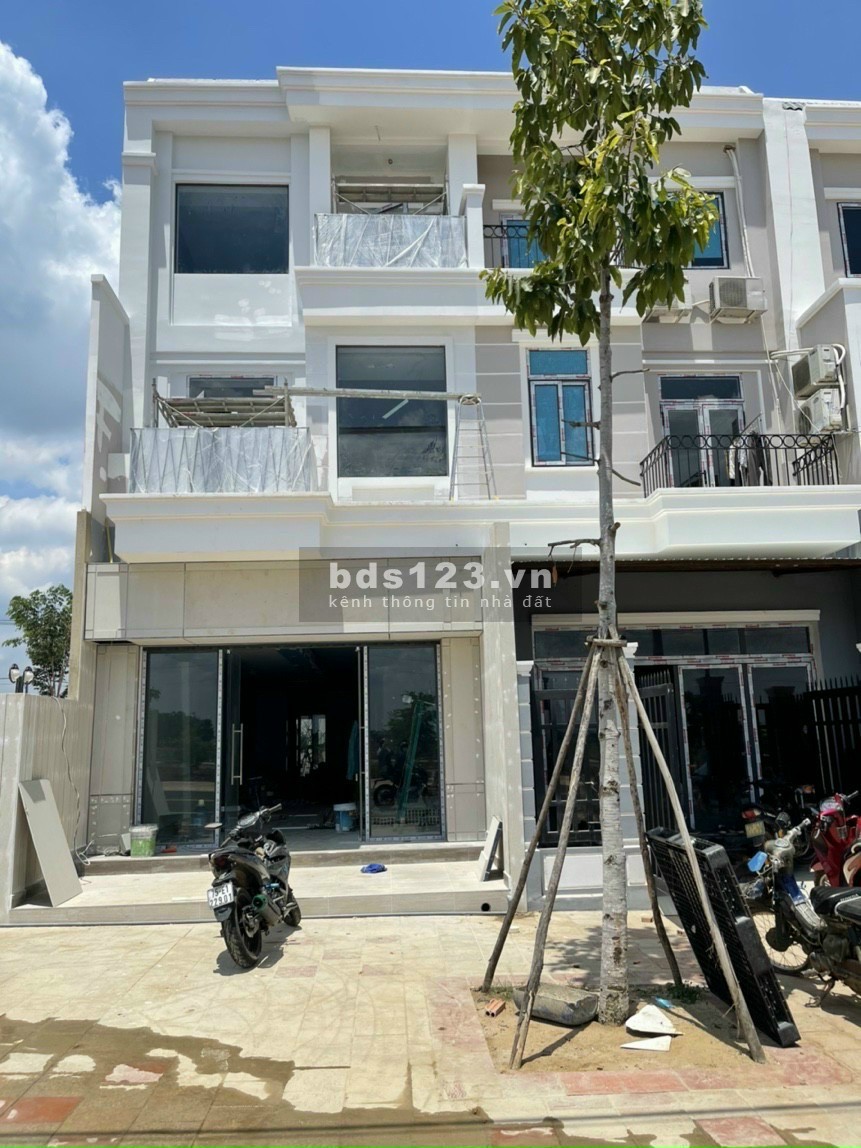 Bán nhà mặt tiền đường 2,6ty 1T1L tiến Hưng