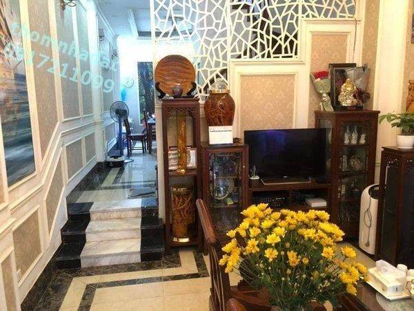 Siêu phẩm nhà đẹp Quận Cầu Giấy, diện tích 80m2, dúc 5 tầng, gara ô tô ra vào 7 chỗ, sổ sẵn