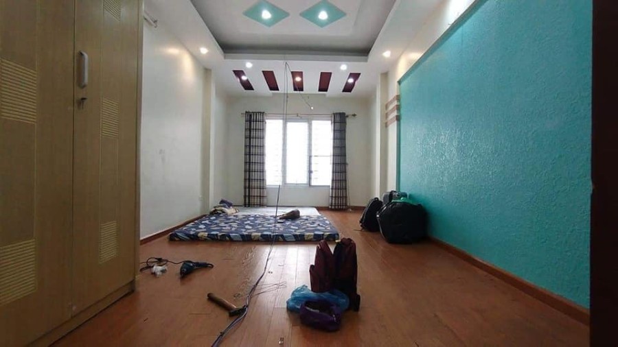 Bán nhà Hoàng Quốc Việt dt 47m2, 5 tầng, 7 pn cho thuê, ngõ ô tô đỗ cách nhà 50m, giá 4.7 tỷ