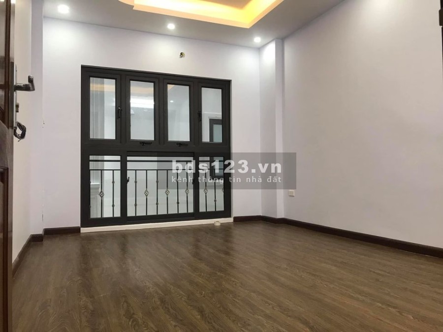 Khương Trung nhà mới ngõ rộng ô tô 4 chổ qua nhà diện tích 35m2, 5 tầng giá bán 3.5 tỷ