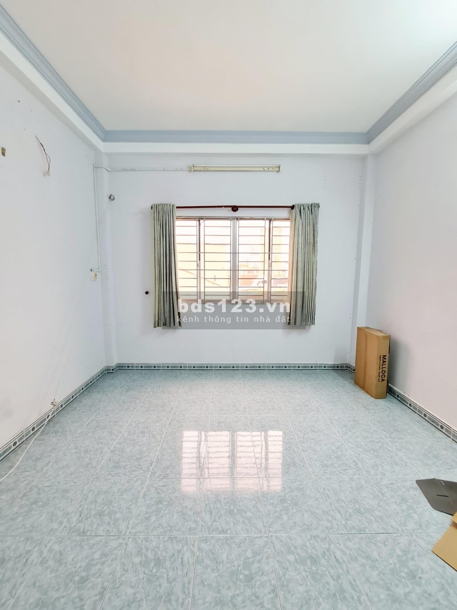 Bán nhà nguyên căn diện tích khủng 87m2, vị trí đắc địa, Quận 8, tiện ích đầy đủ, vào sử dụng ngay