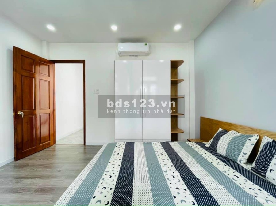 Bán nhà đường Vườn Lài, quận Tân Phú, 40m2, 2 tầng, hẻm xe hơi, giá rẻ