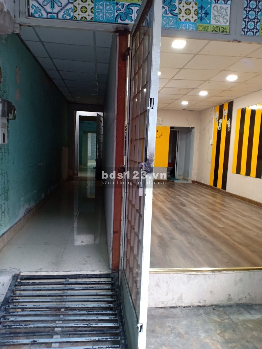 Cho thuê nguyên căn giảm mạnh mùa covid liên hệ xem nhà 0985686318, vào sử dụng ngay