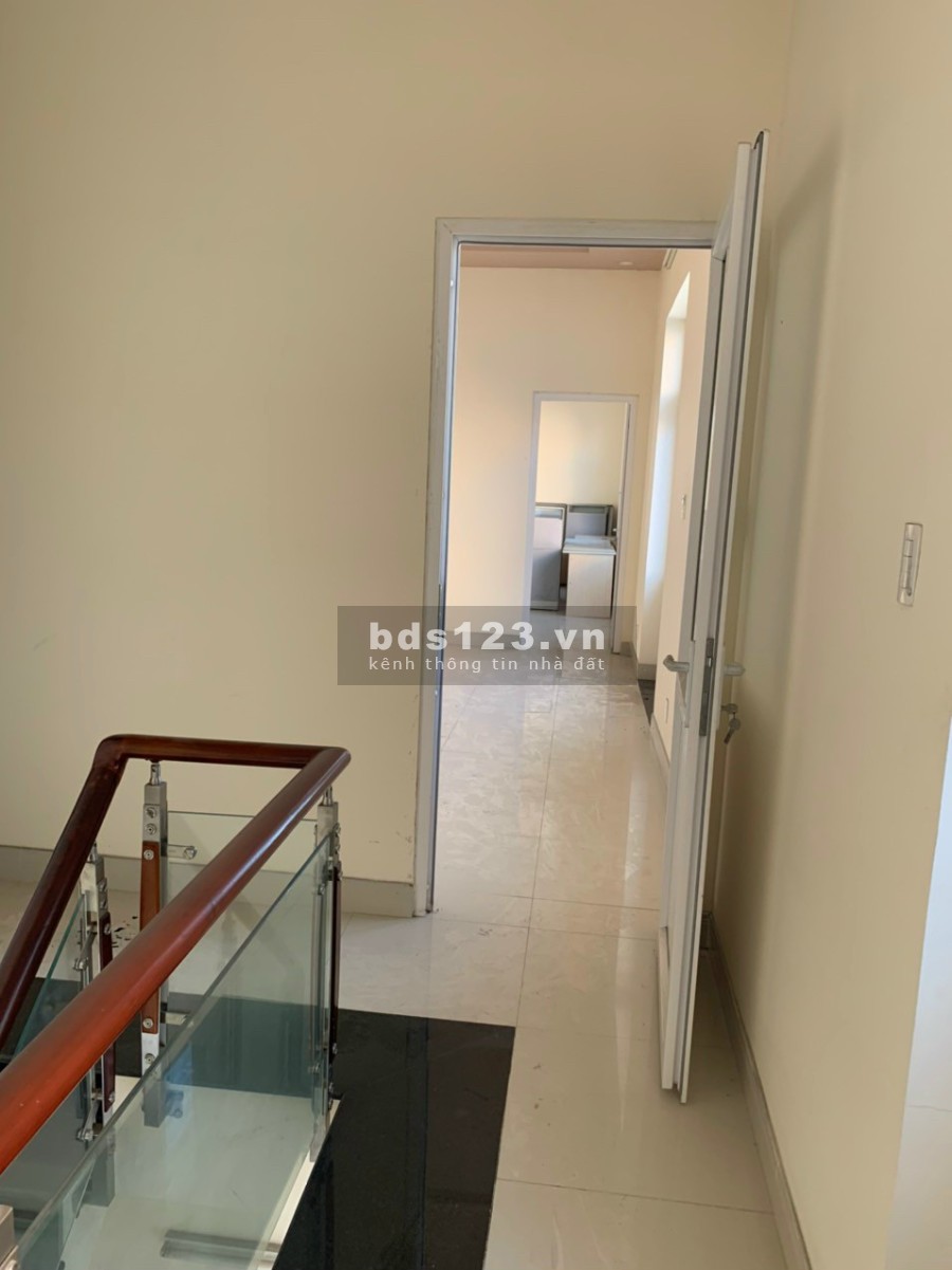 Cần Cho Thuê 2000m2 Kho Xưởng Mặt Tiền Nguyễn Ảnh Thủ Quận 12
