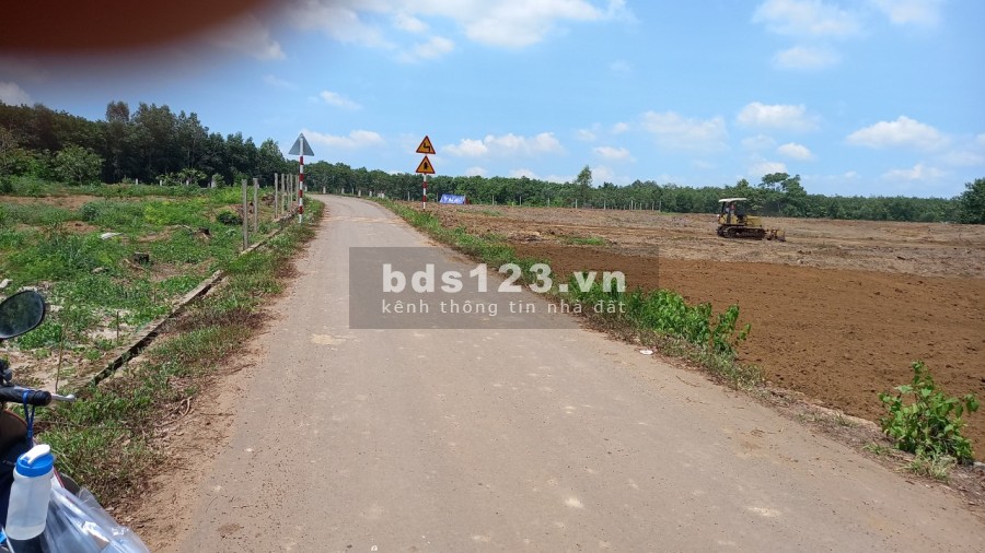 Cần bán 1 sào đất huyện Trảng Bom giá 1ty 500tr... 37 mét mặt nhựa đầu tư sinh lời cao