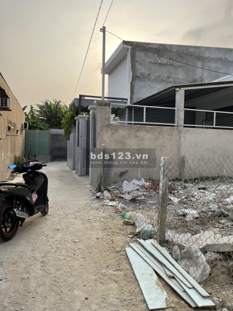 Bán lô đất thổ cư diện tích sử dụng 63m2 phường tân phong giá 930 triệu sổ sẵn chính chủ