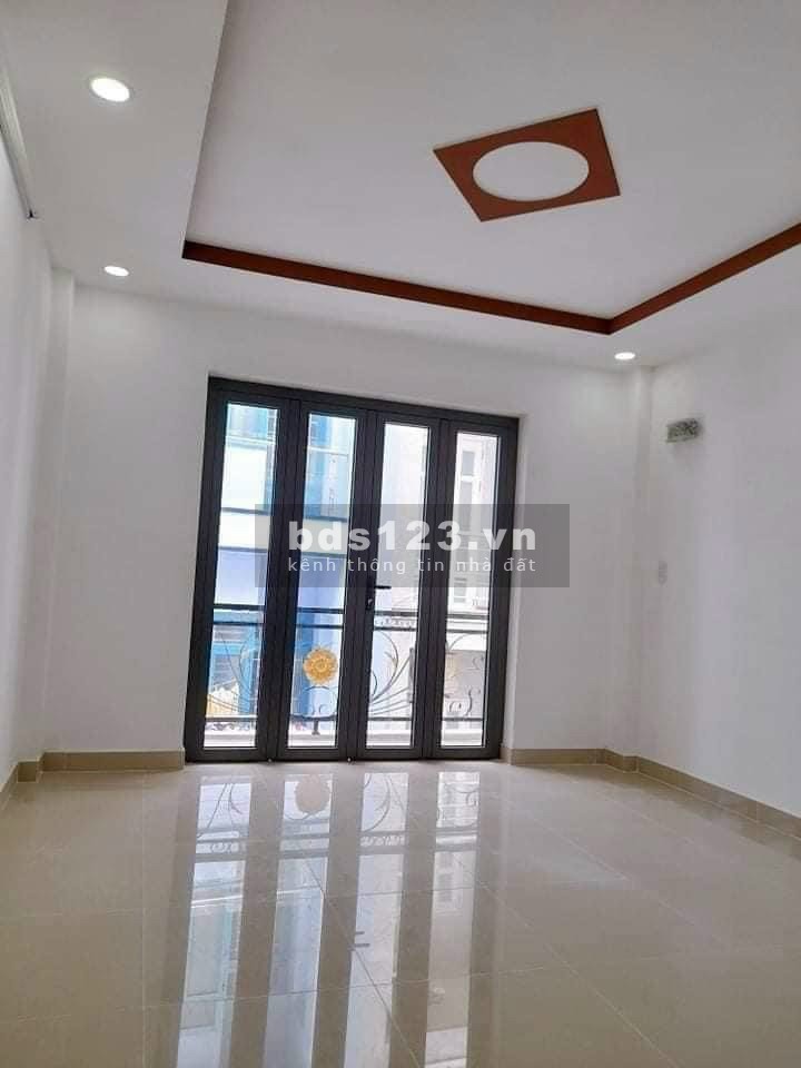 Bán nhà riêng Quận 10 đường Thành Thái diện tích 34m2 giá bán chỉ 3.8 tỷ sổ sẵn