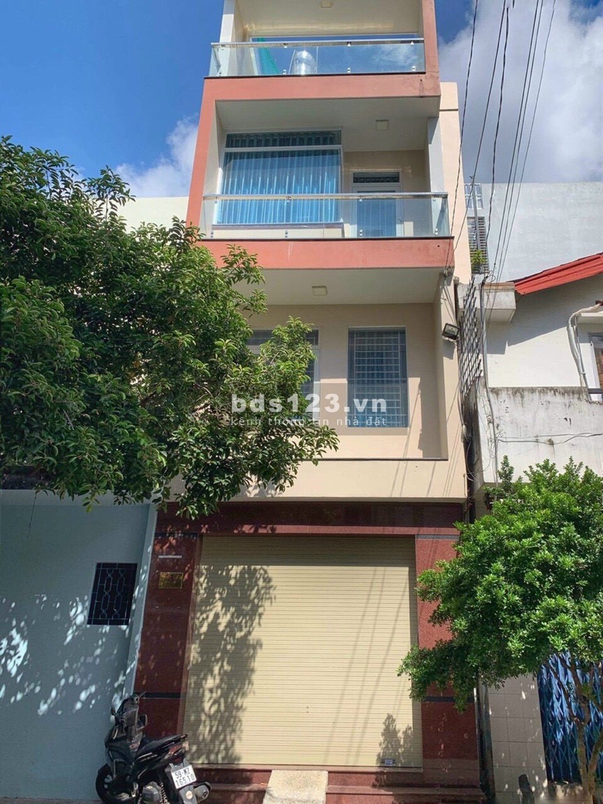 Bán gấp nhà mặt tiền Đinh Liệt Tân Phú, liên hệ 0913740469 giá bán 5.9 tỷ, thương lượng