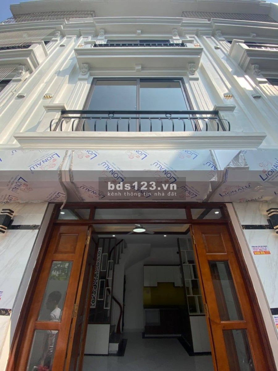 Chính chủ bán nhà Trần Cung, XÂY MỚI, 3 bước công viên HOÀ BÌNH, 36m2, 5 TẦNG, nhỉnh 3 tỷ.