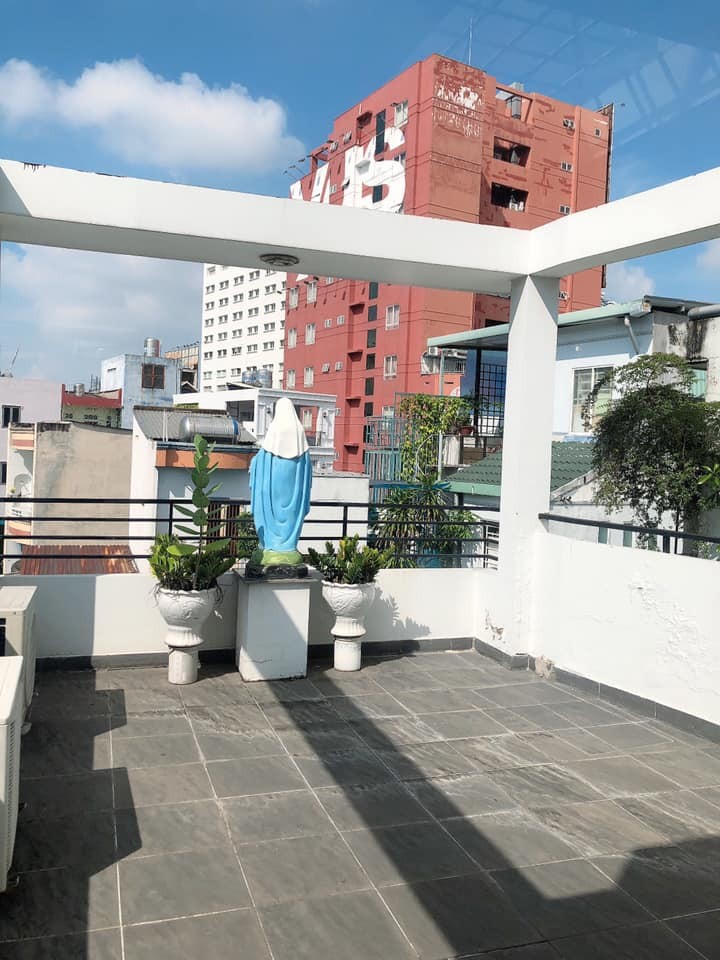 Nhà bán gần Phan Xích Long diện tích 51m² công nhận đủ 4 tầng BTCT cách mặt tiến 20m