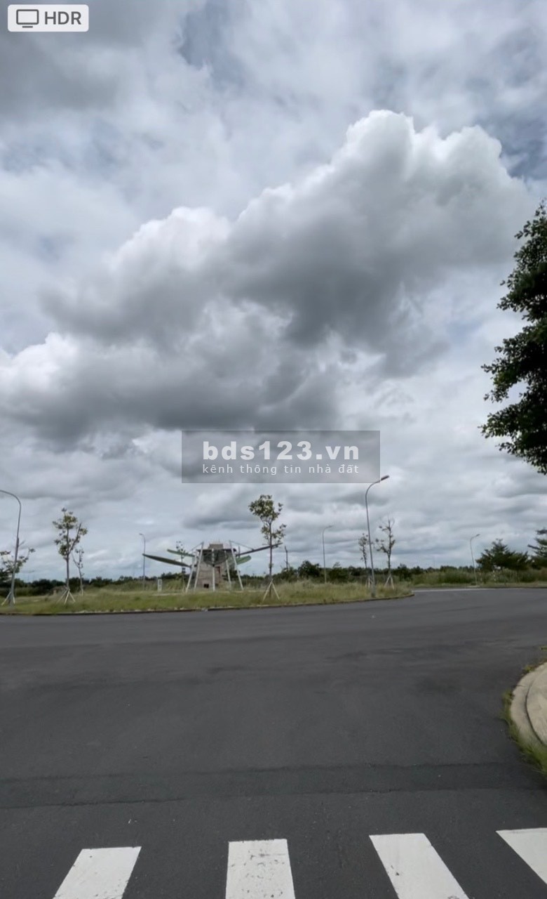 Đất trong khu dân cư cần bán giá ngộp. kẹt tiền cần bán gấp khu dân cư đông đúc, lhcc