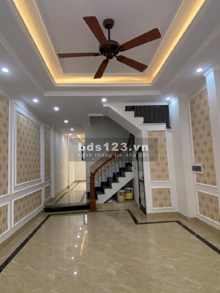 Nhà phố Hồng Tiến, mới tinh, gara ô tô, kinh doanh văn phòng, giá bán chỉ 5,8 tỷ lh 0943099577