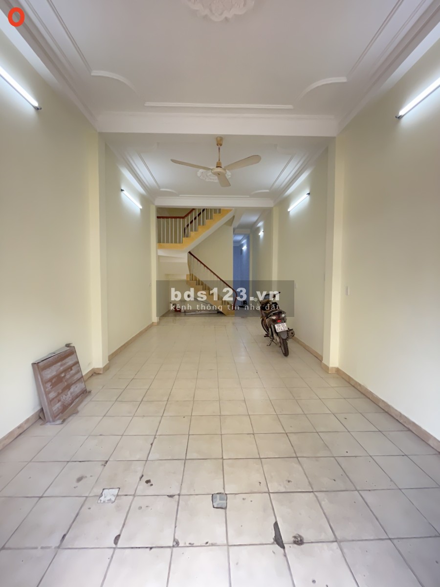 Mặt Tiền Đường số 8 Chu Văn An diện tích sử dụng 4x17m, kết cấu 1 trệt, 3 lầu vào ở ngay