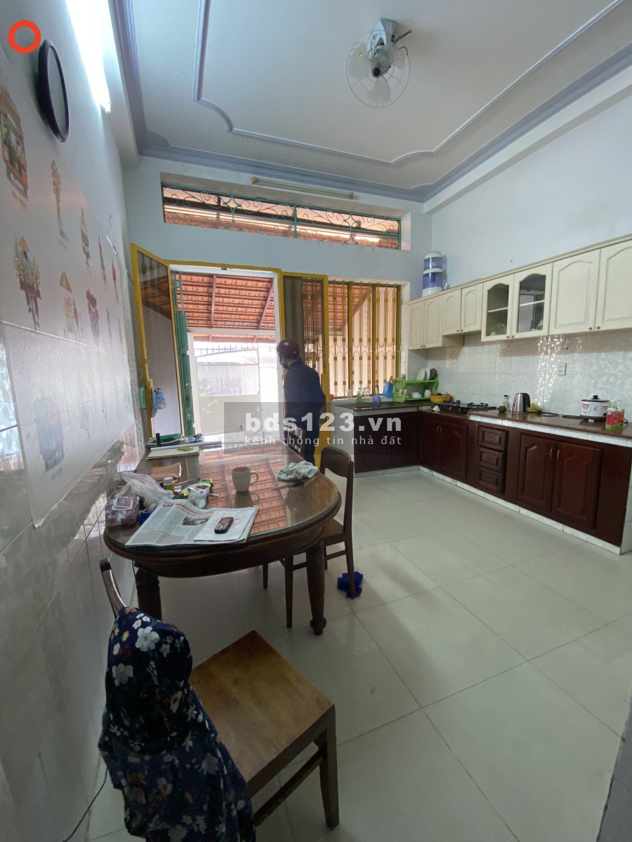 Hẻm xe hơi đường D2 thông với Điện Biên Phủ diện tích 4x20m 2 mặt tiền, 1 trệt, 3 lầ,