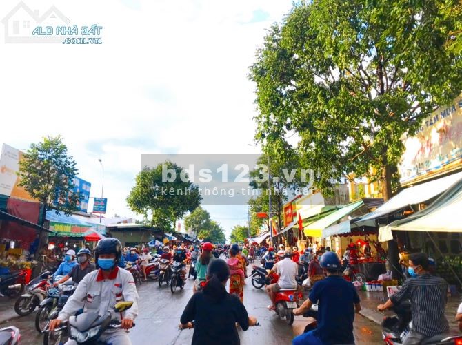 Bán đất góc 2 mặt tiền ngay trường đại học Quốc Tế Việt Đức đất kế bên khu công nghiệp