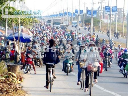 Bán đất góc 2 mặt tiền ngay trường đại học Quốc Tế Việt Đức đất kế bên khu công nghiệp