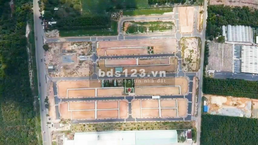 Đất 2 mặt tiền Quốc Lộ 13 và DH516 sổ hồng riêng bàn giao sang tên ngay trong ngày, lhcc