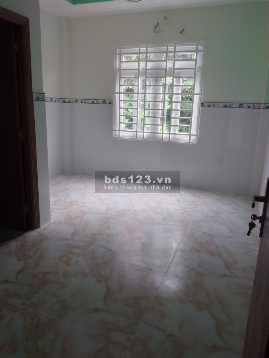 Cho thuê phòng trọ còn mới, môi trường sống yên tĩnh, diện tích 28m2 có sẵn đầy đủ nội thất