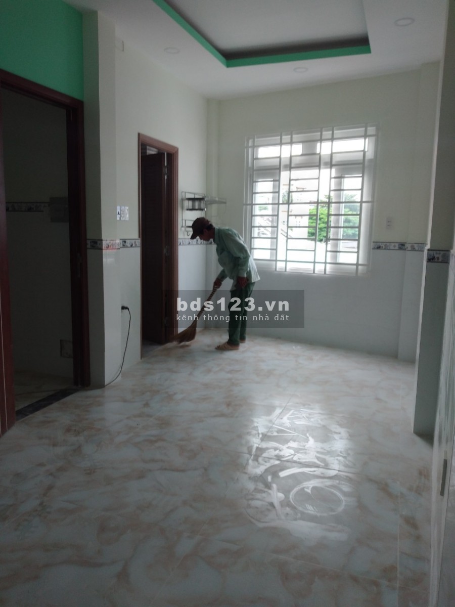 Cho thuê phòng trọ còn mới, môi trường sống yên tĩnh, diện tích 28m2 có sẵn đầy đủ nội thất