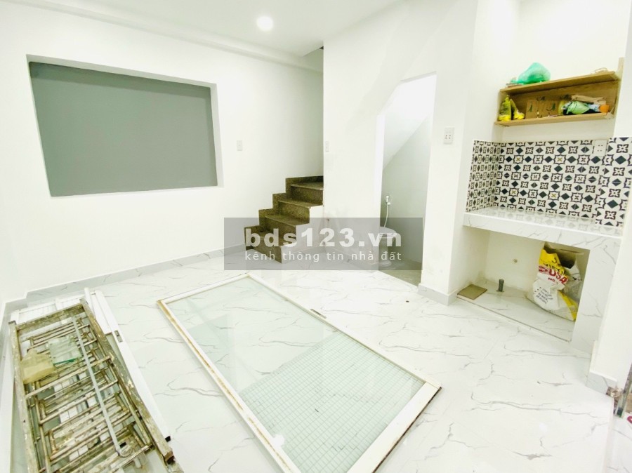 Bán nhà mặt tiền chợ Quận 1 Trần Đình Xu giá 3.250 còn thương lượng