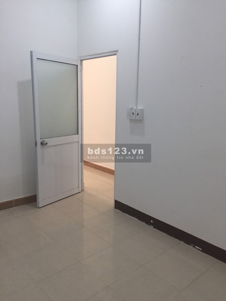 Chính chủ cho thuê nguyên căn rộng hẻm 3m, giá rẻ, đường Lê Quang Định