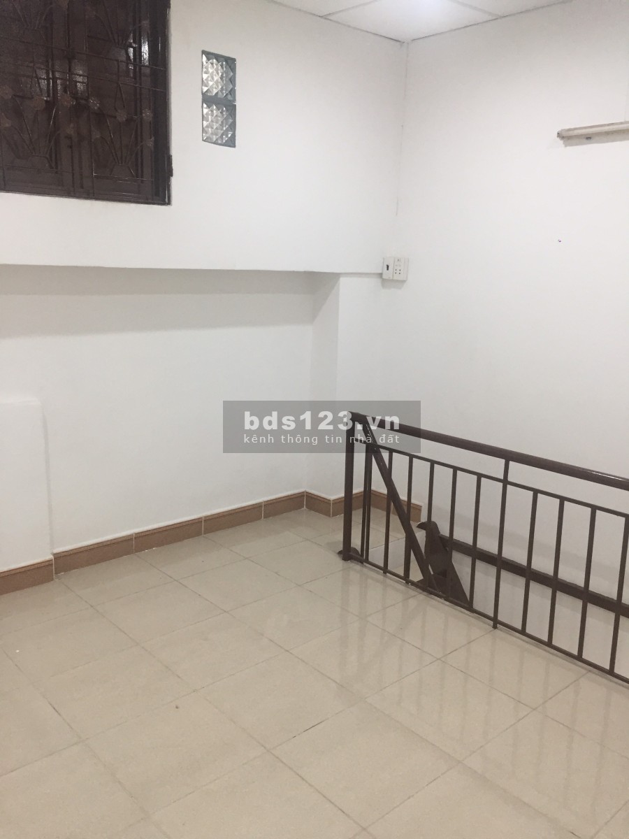 Chính chủ cho thuê nguyên căn rộng hẻm 3m, giá rẻ, đường Lê Quang Định