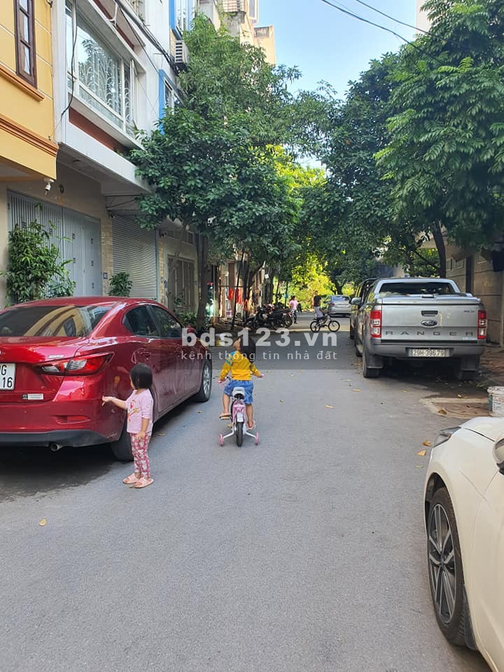 Bán nhà Chiến Thắng Phân lô Kinh doanh văn phòng đỉnh, diện tích sử dụng 40m2, nhỉnh 5 tỷ