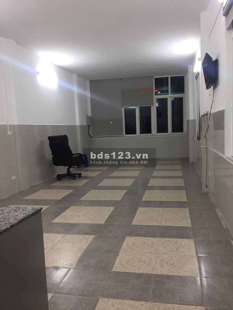 Cực rẻ, mặt phố Phạm Ngọc Thạch, Đống Đa diện tích 80m2, 5 tầng, mặt tiền 4.5m giá 35.8 tỷ