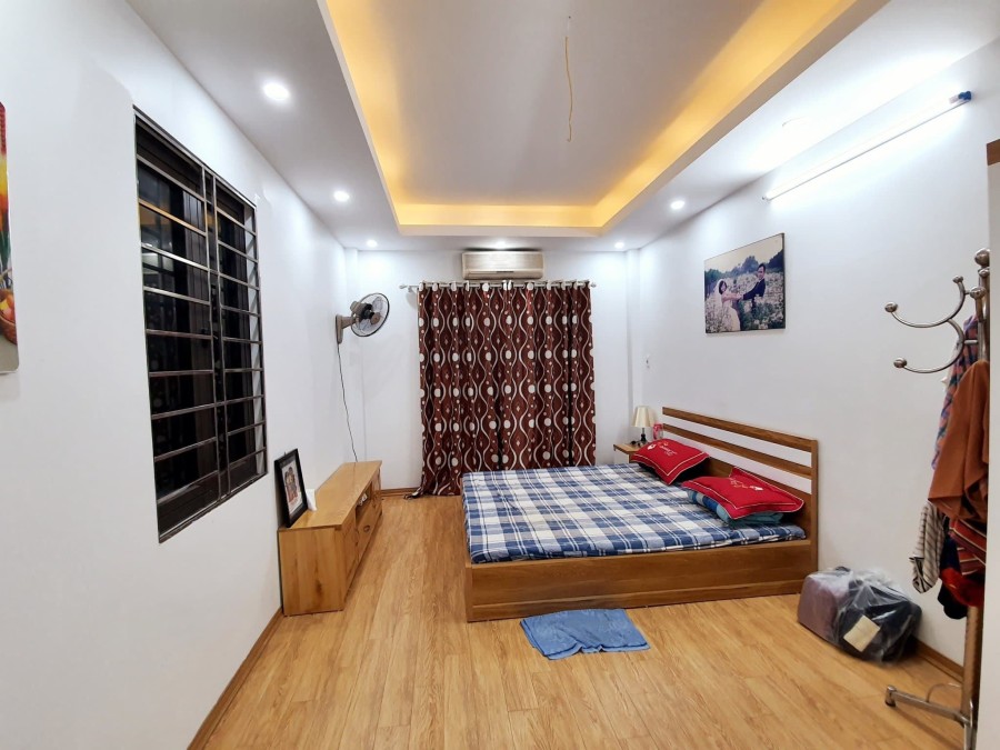 Bán nhà Vũ Tông Phan kinh doanh ô tô dtsd 45m2, 5 tầng mt 3,6m giá bán chỉ 5,5 tỷ