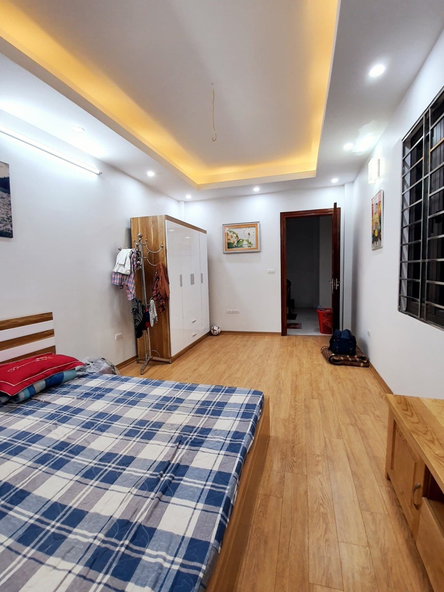 Bán nhà Vũ Tông Phan kinh doanh ô tô dtsd 45m2, 5 tầng mt 3,6m giá bán chỉ 5,5 tỷ