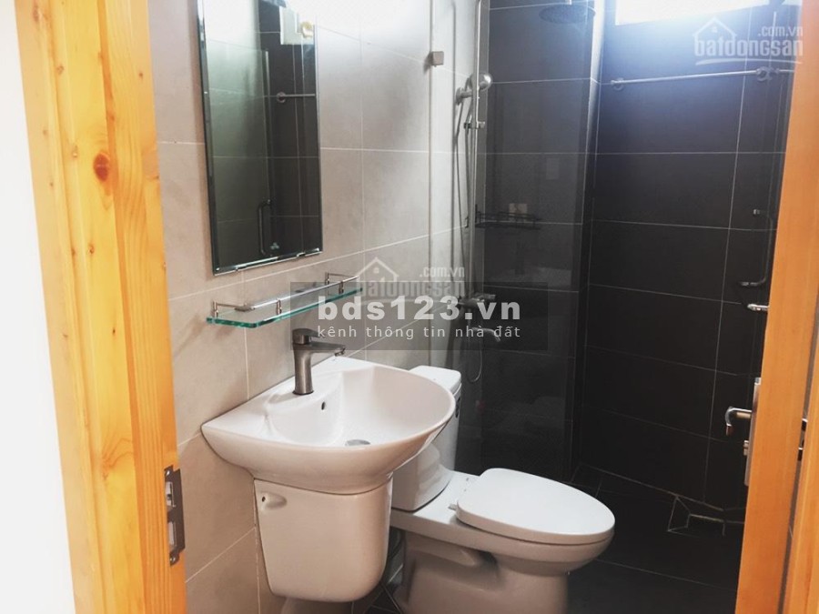 Phòng trọ 451/36/2 Tô Hiến Thành, P. 14, Quận 10. Phòng ban công, thoáng mát giá tốt