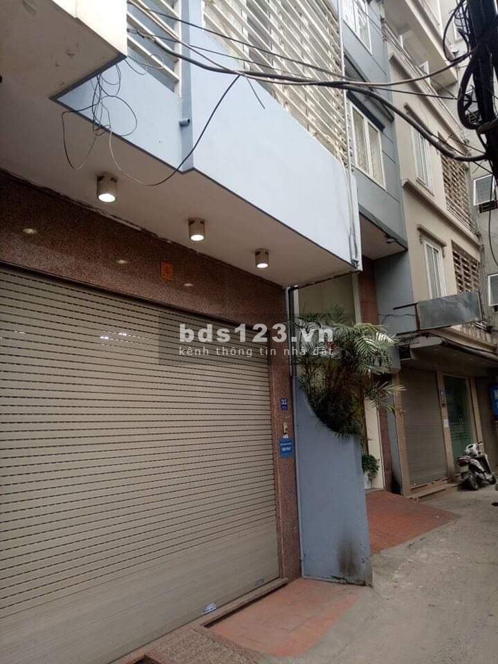 Siêu Hot! 4.8 tỷ Nhà Hai Bà Trưng 40m2, 4 tầng, ô tô đỗ cửa…