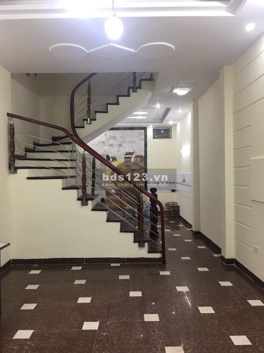 Siêu Hot! 4.8 tỷ Nhà Hai Bà Trưng 40m2, 4 tầng, ô tô đỗ cửa…