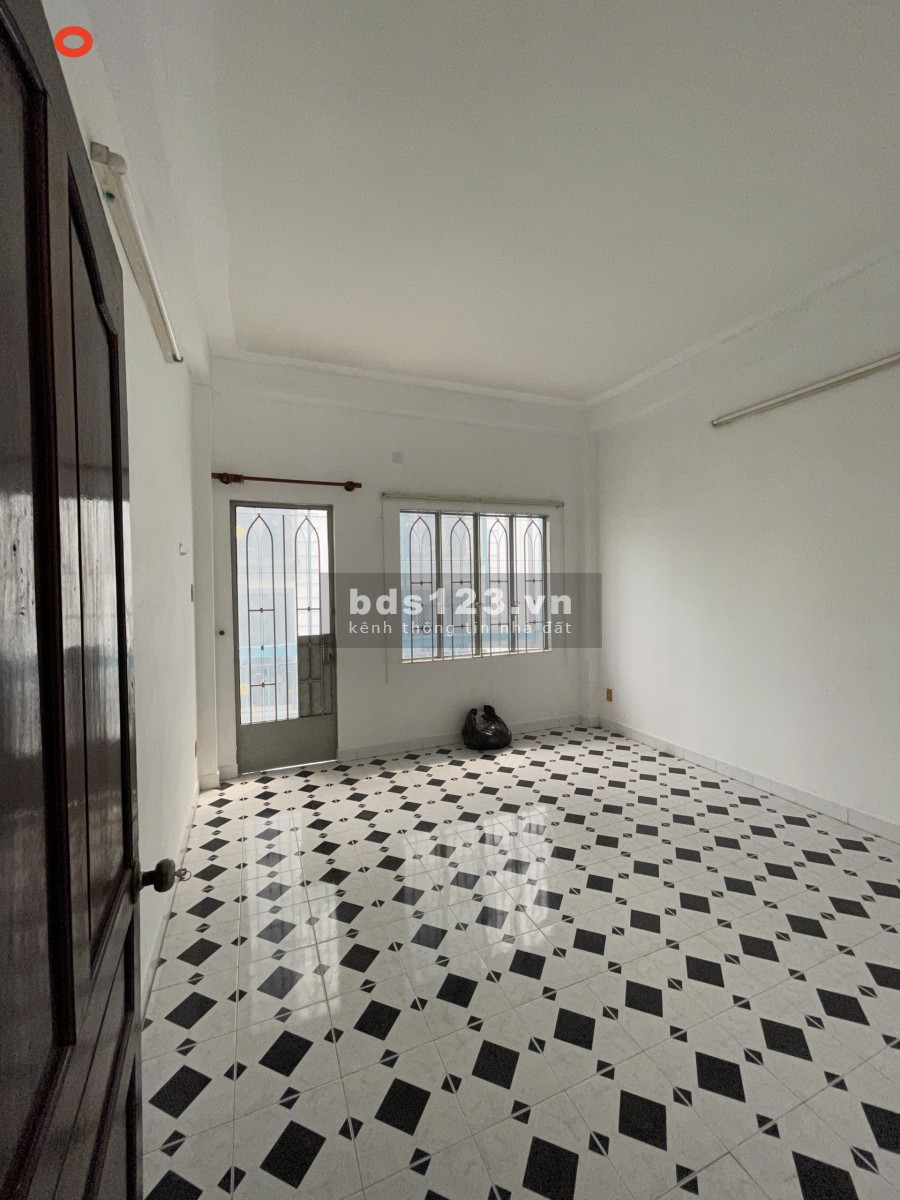 Nhà Bùi Đình Tuý diện tích 4x18m 2 mặt tiền hẻm 1 trệt, 3 lầu 5 phòng, 3wc giá triệu 25 triệu/tháng